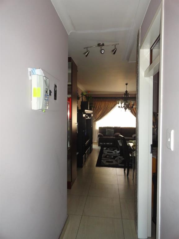 2 Bedroom Apartment for Sale - Gauteng