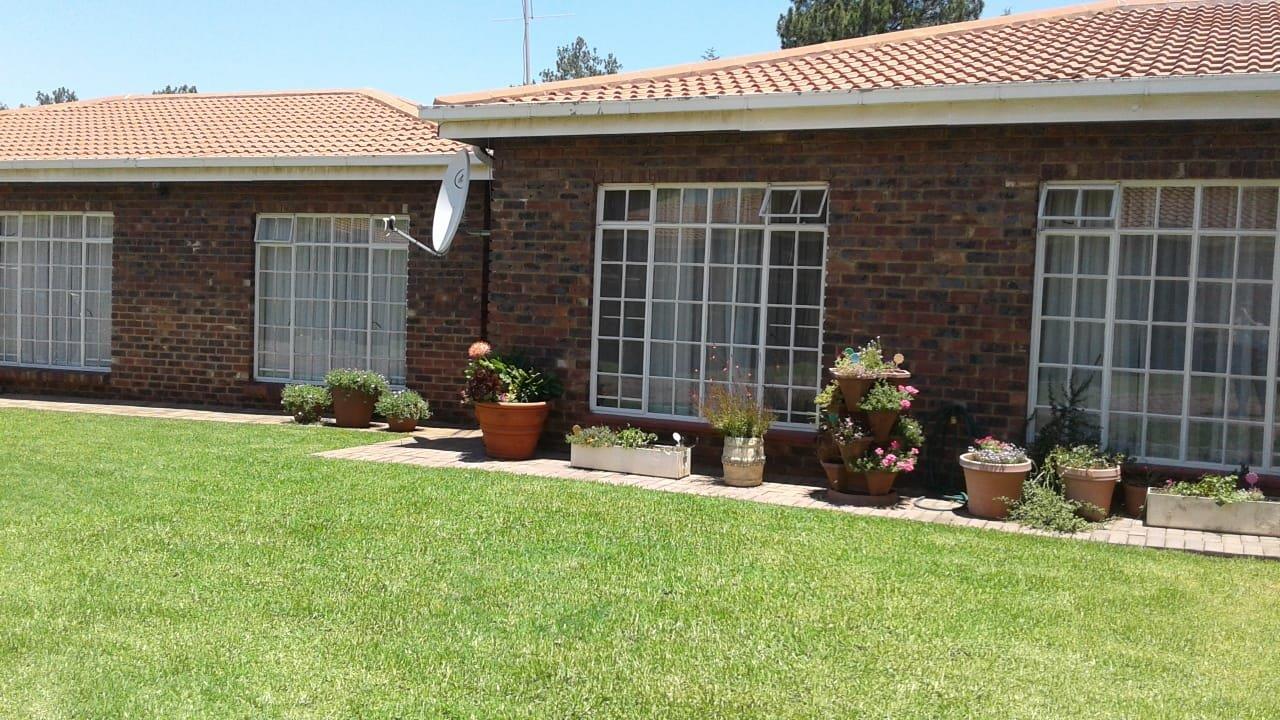 2 Bedroom Townhouse for Sale - Gauteng