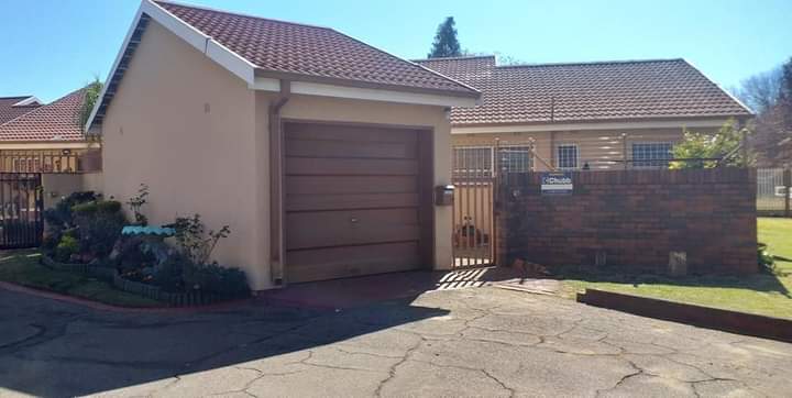 2 Bedroom Apartment for Sale - Gauteng