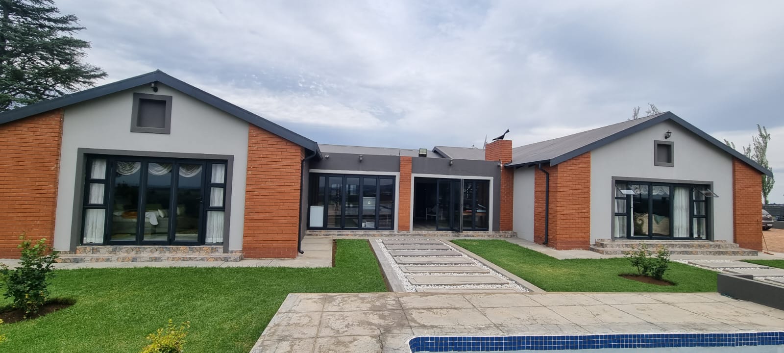 5 Bedroom Farm for Sale - Gauteng