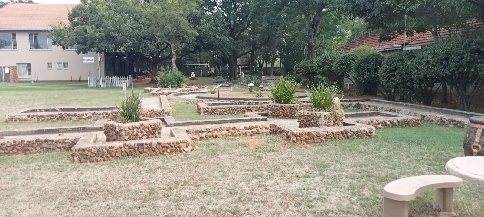 330840210.jpg