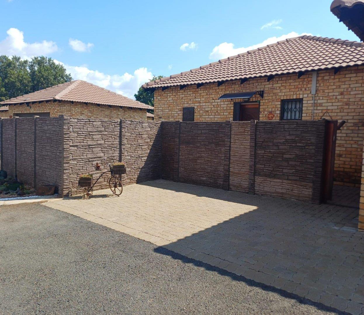 3 Bedroom Townhouse for Sale - Gauteng