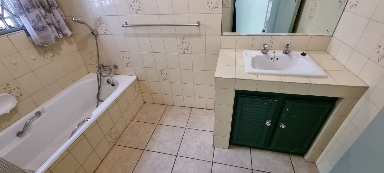 334615349.jpg