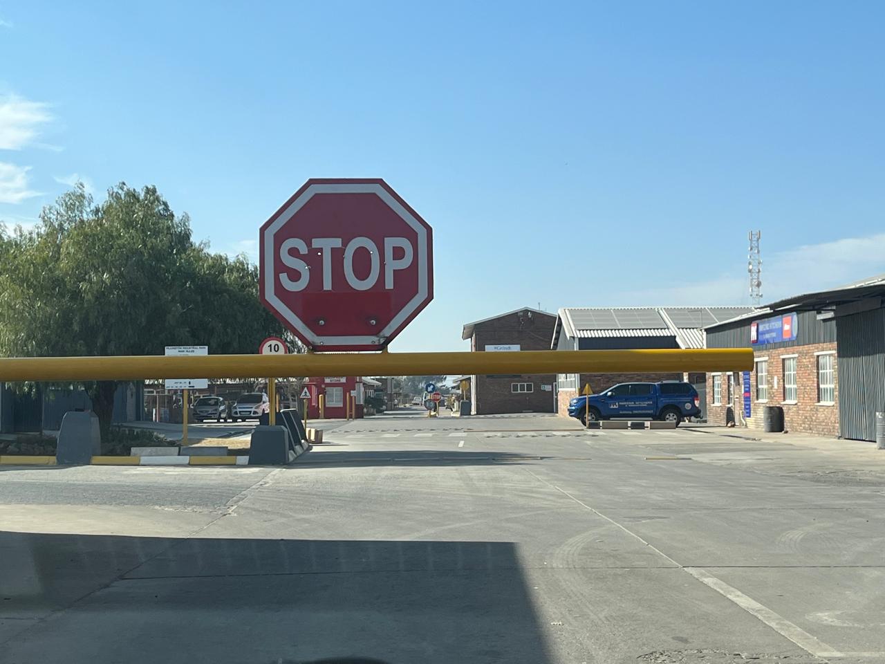 338600926.jpg
