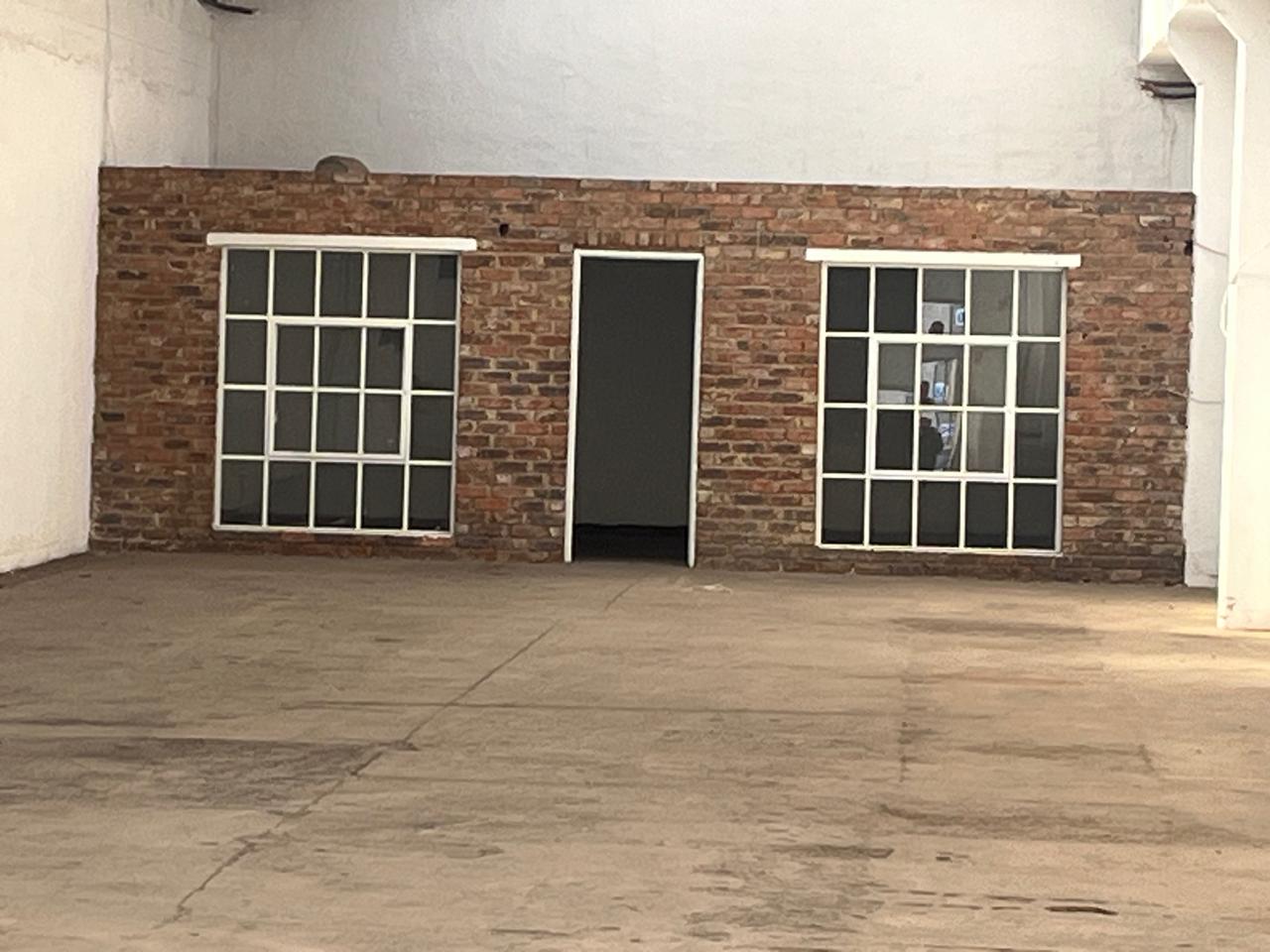338600948.jpg