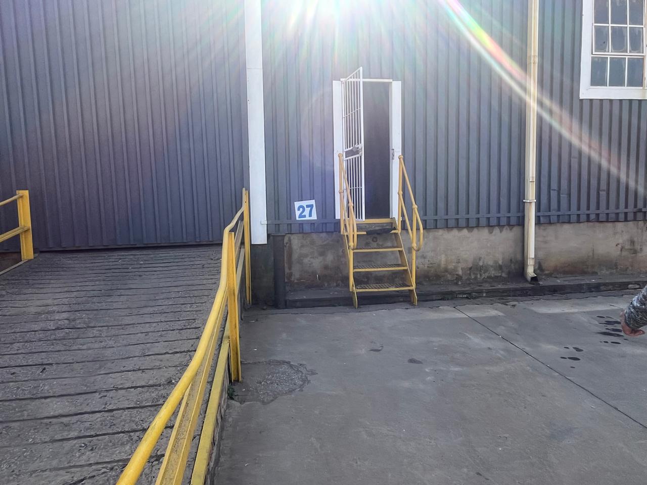 338600983.jpg