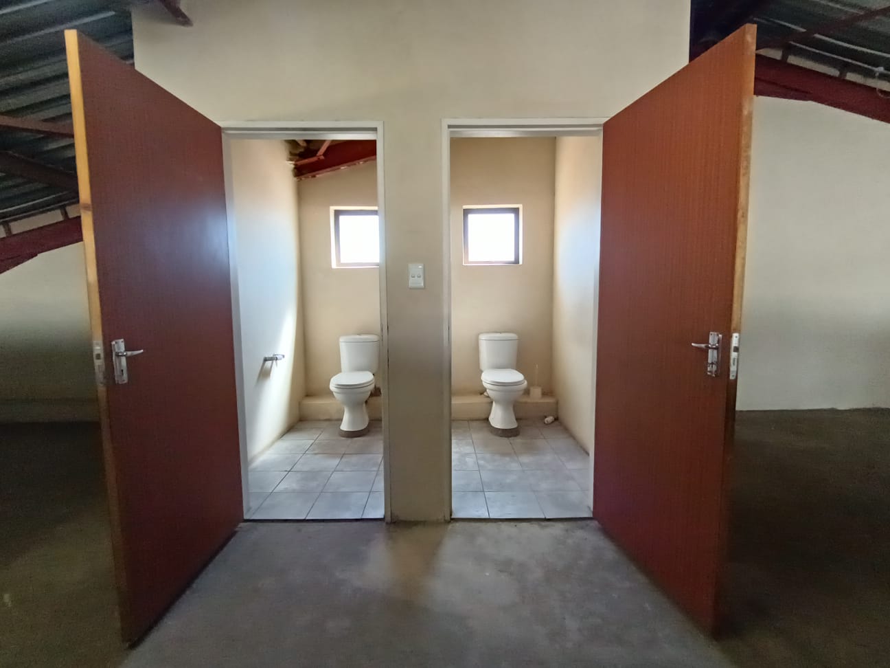 345252382.jpg