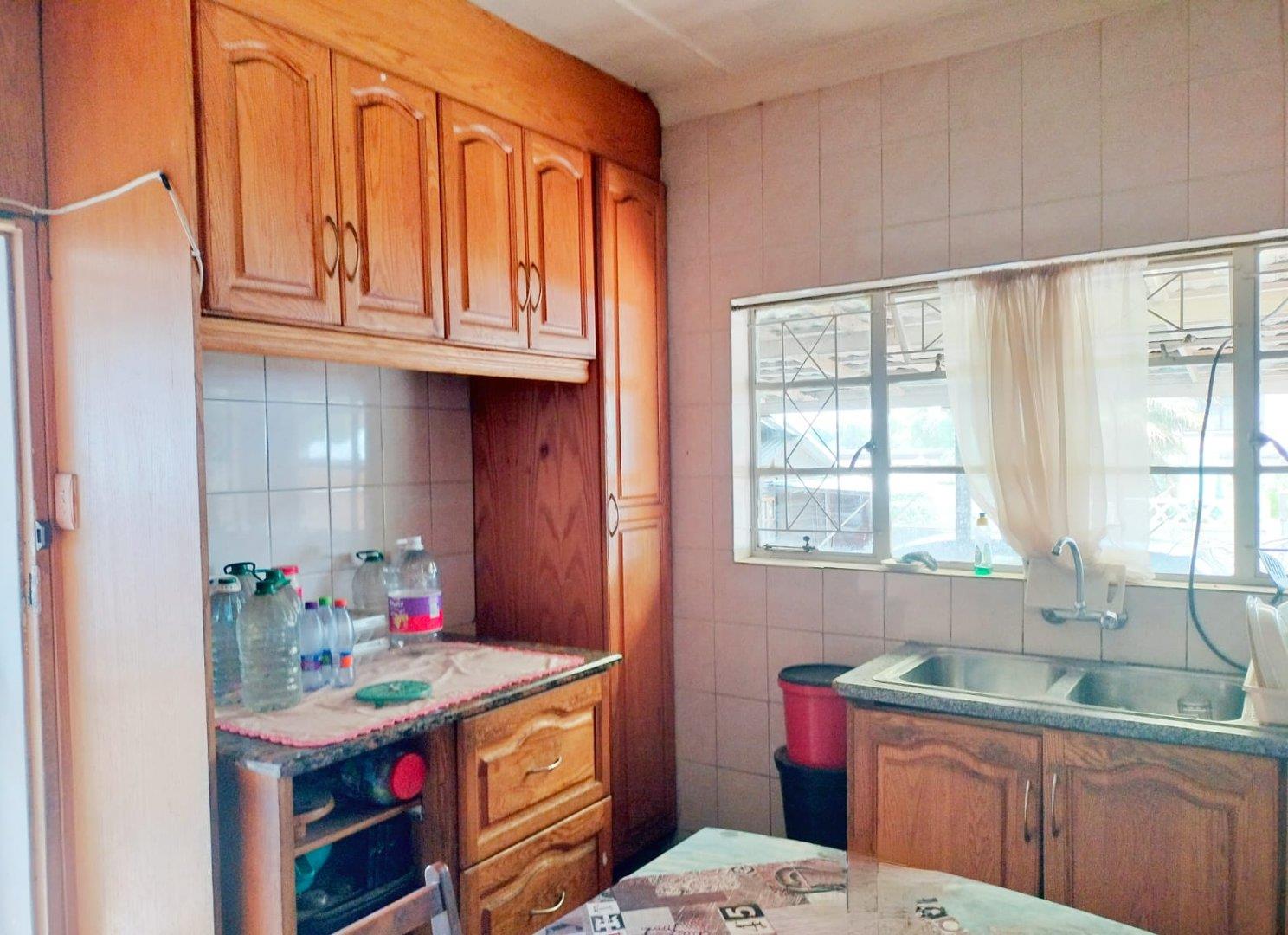 346125708.jpg