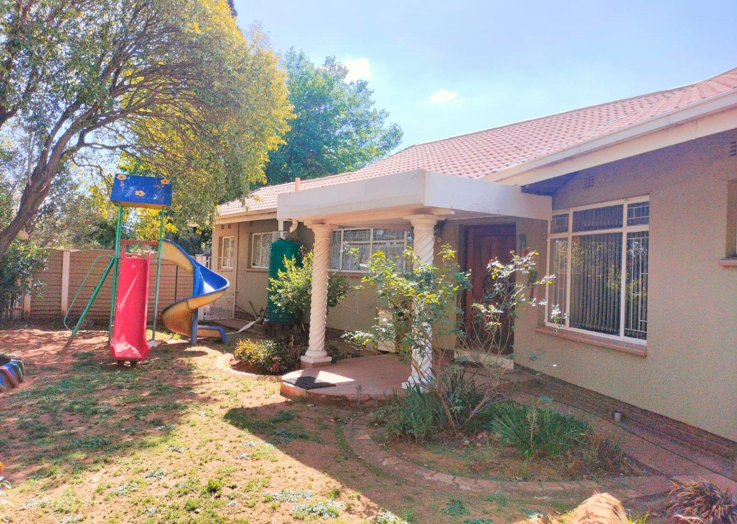 4 Bedroom House for Sale - Gauteng