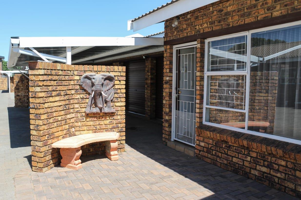 2 Bedroom Townhouse for Sale - Gauteng