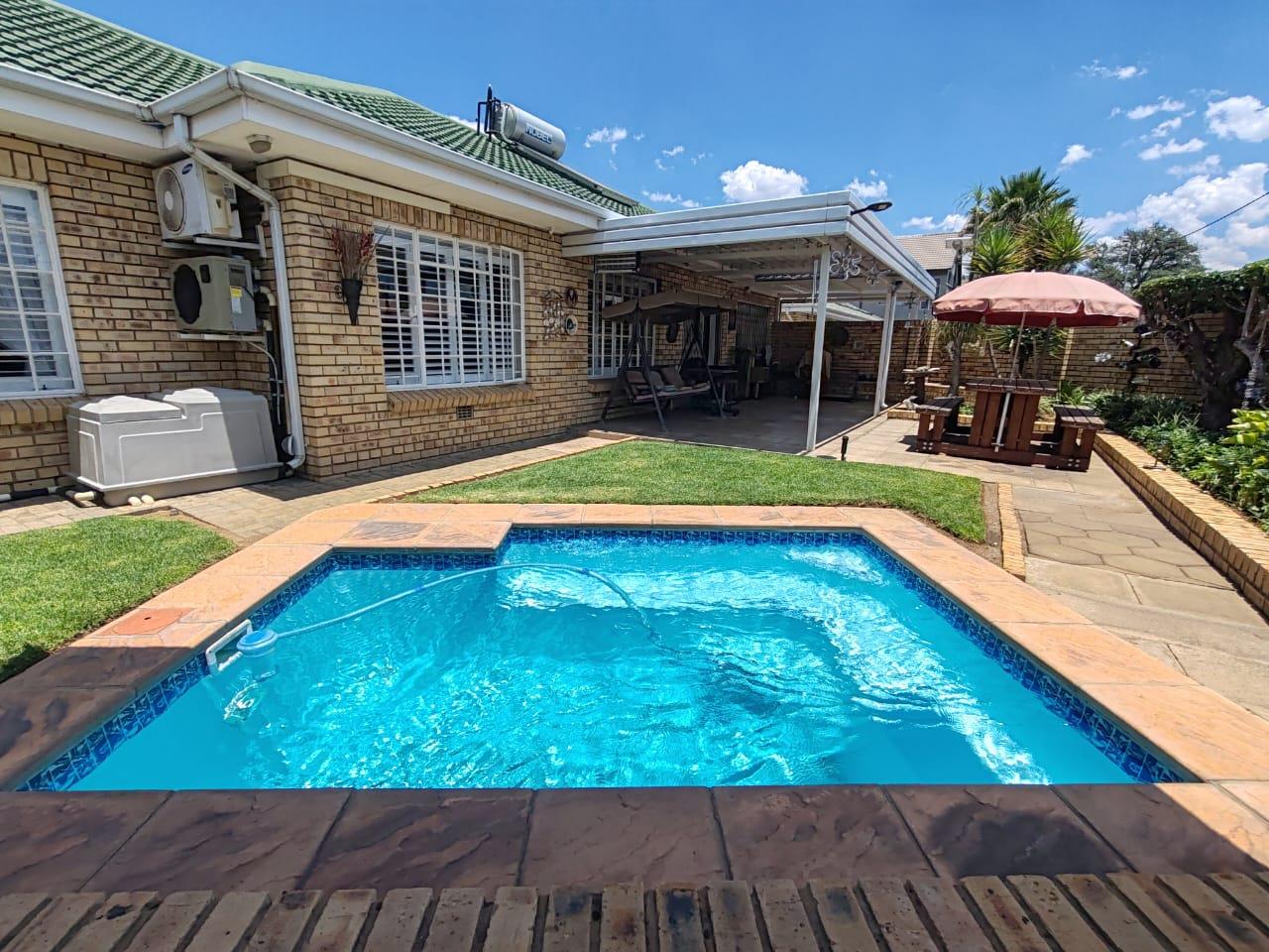 2 Bedroom Townhouse for Sale - Gauteng