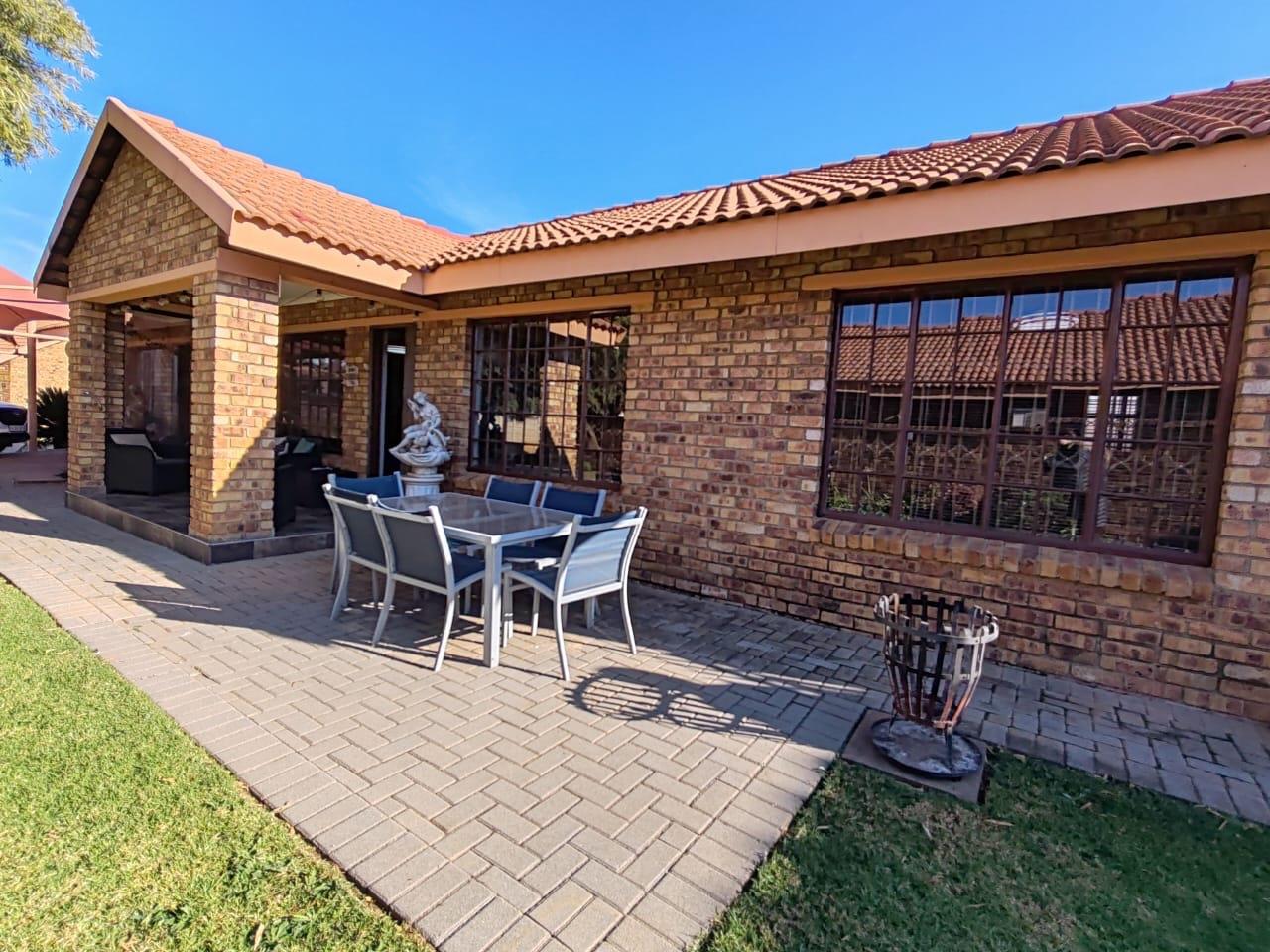3 Bedroom Townhouse for Sale - Gauteng