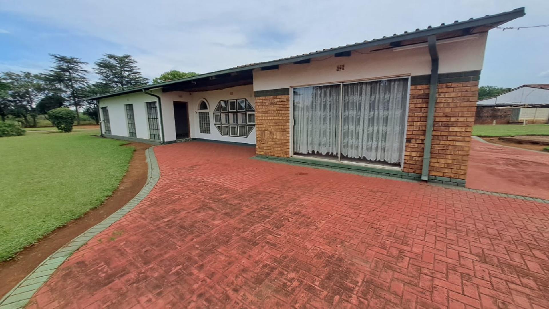 3 Bedroom Farm for Sale - Gauteng