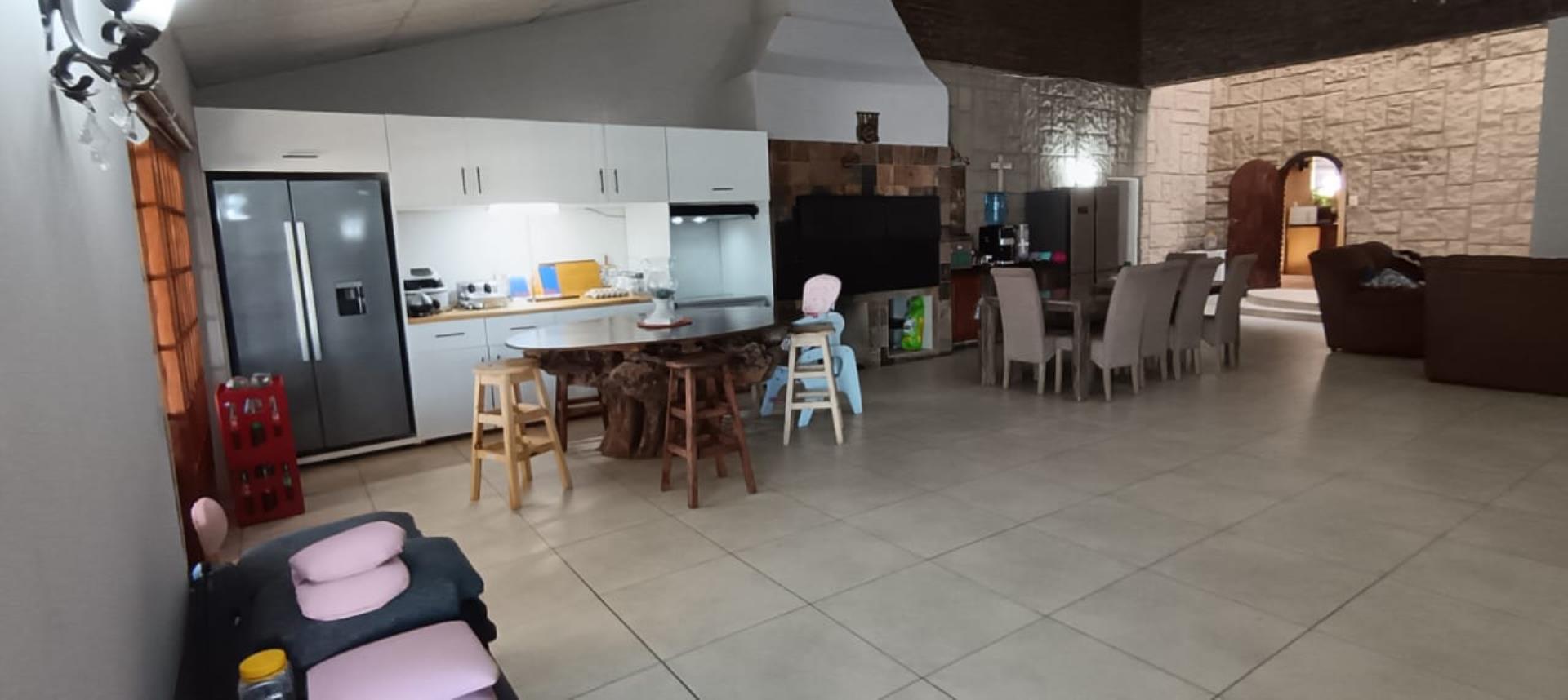 4 Bedroom Farm for Sale - Gauteng