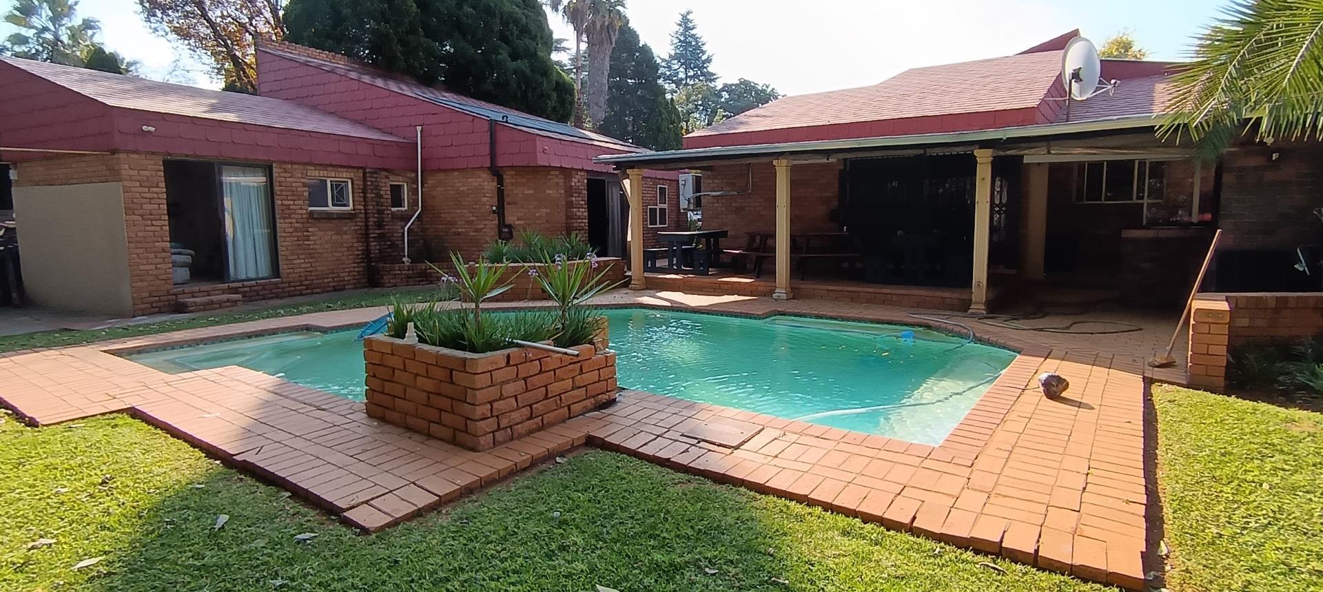 4 Bedroom House for Sale - Gauteng